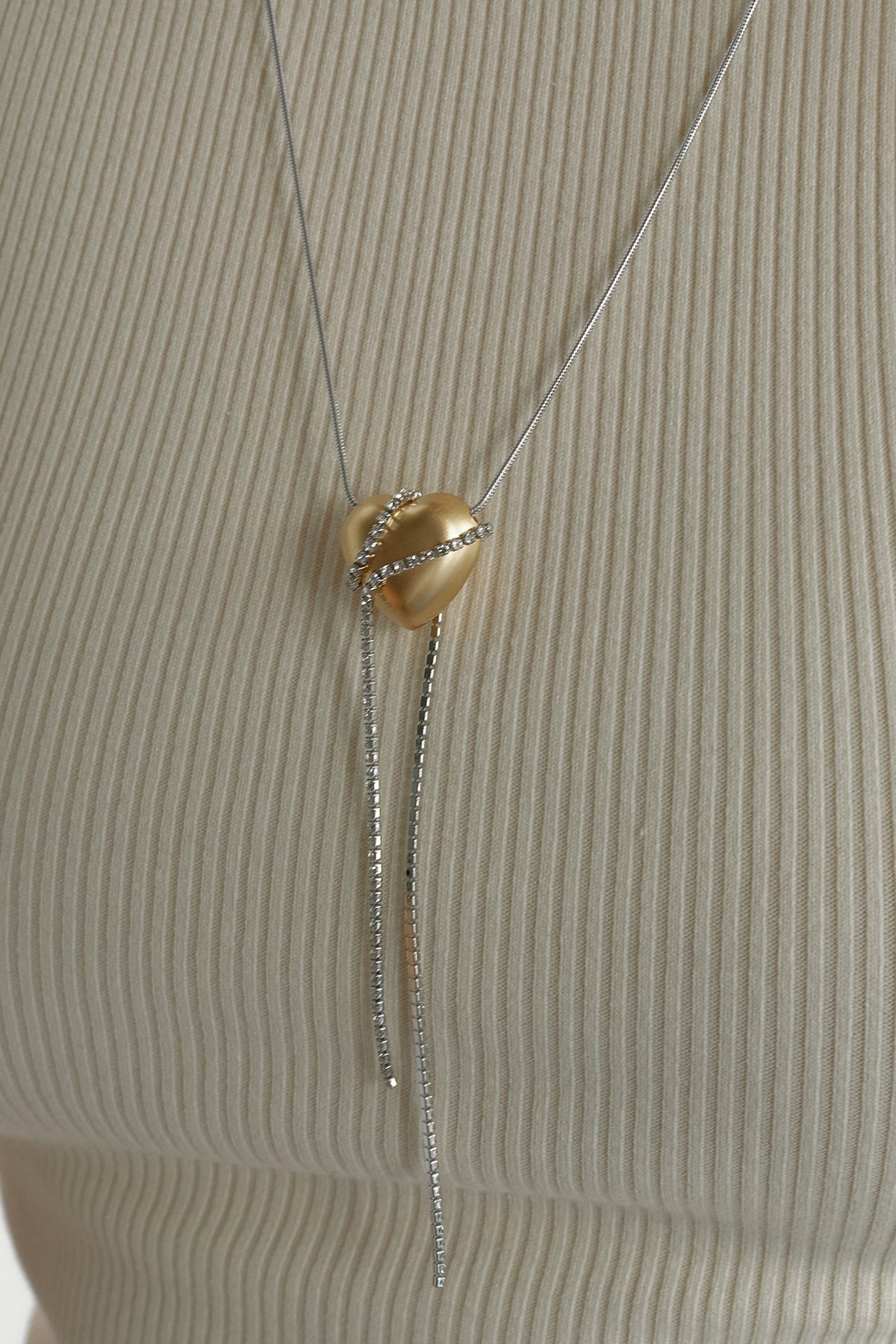 Moonlit Heartstrings Long Necklace【MWNL250103】